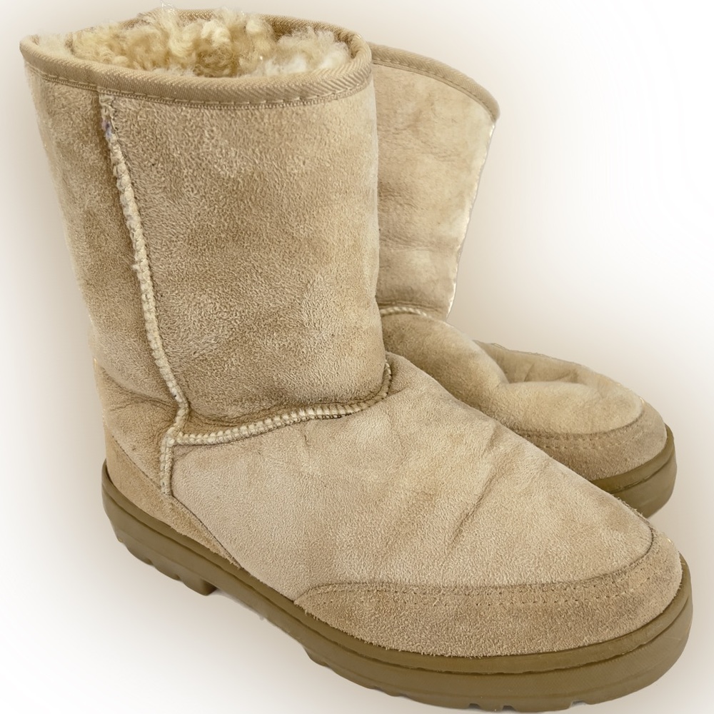 Ugg Ultra Short Women’s #5225 Boots Size W8 Ugg Tan Women’s Boots